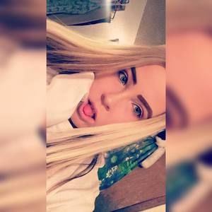 Meet your Posher, Tia